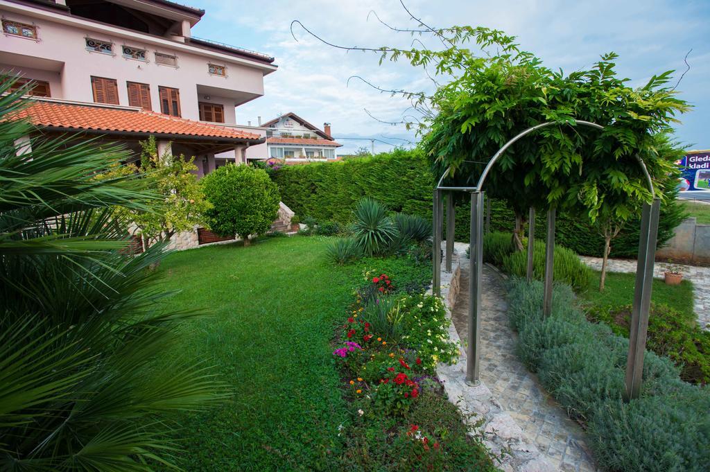 Villa Amalija Sukošan Exterior foto